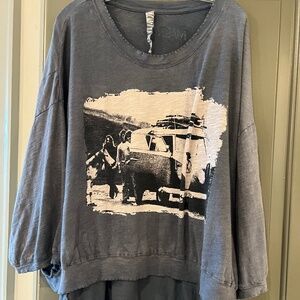 Magnolia Pearl Gray Graphic Short Sleeve Tee